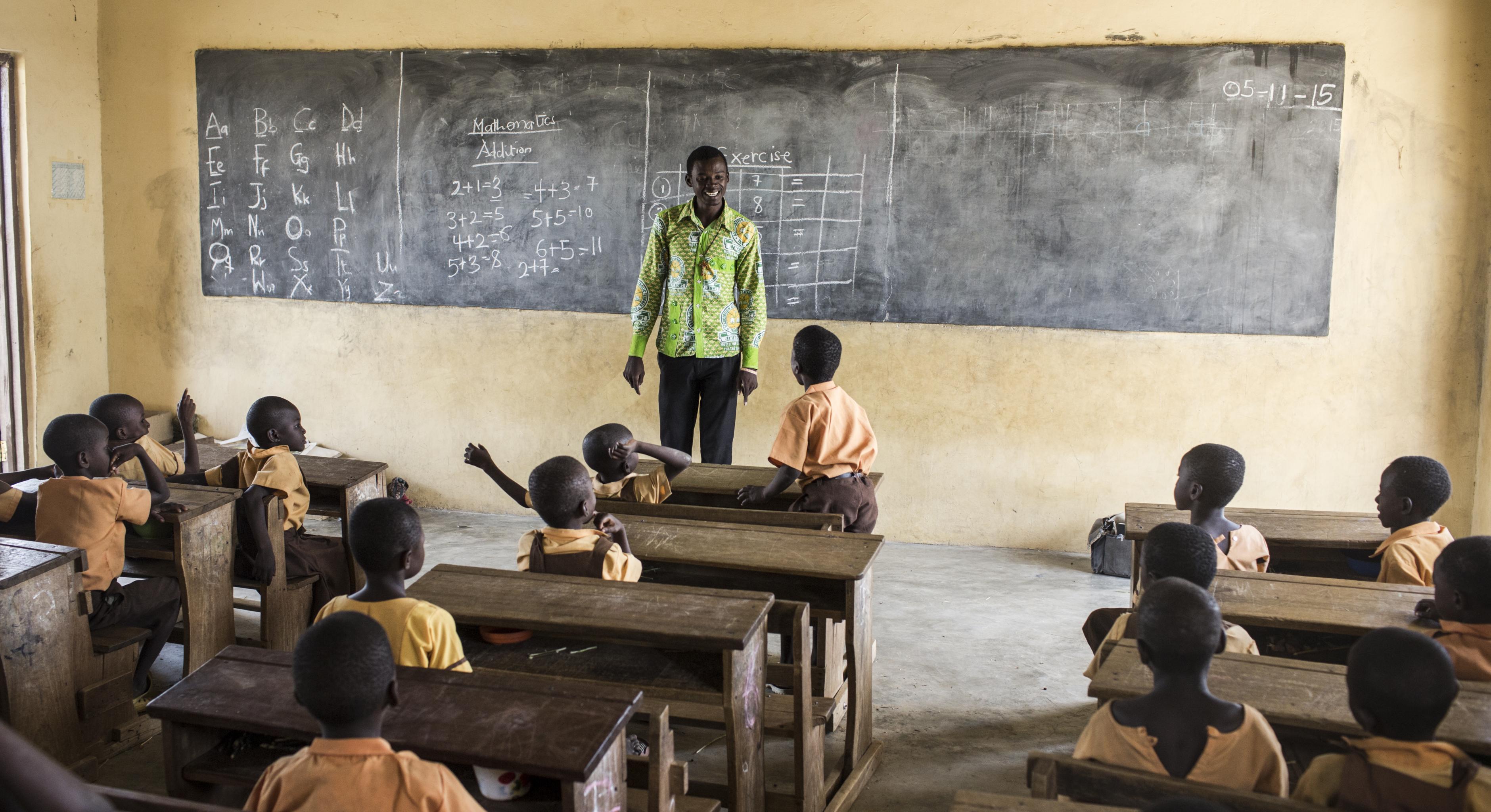 Schüler*innen in einer Schule in Ghana
