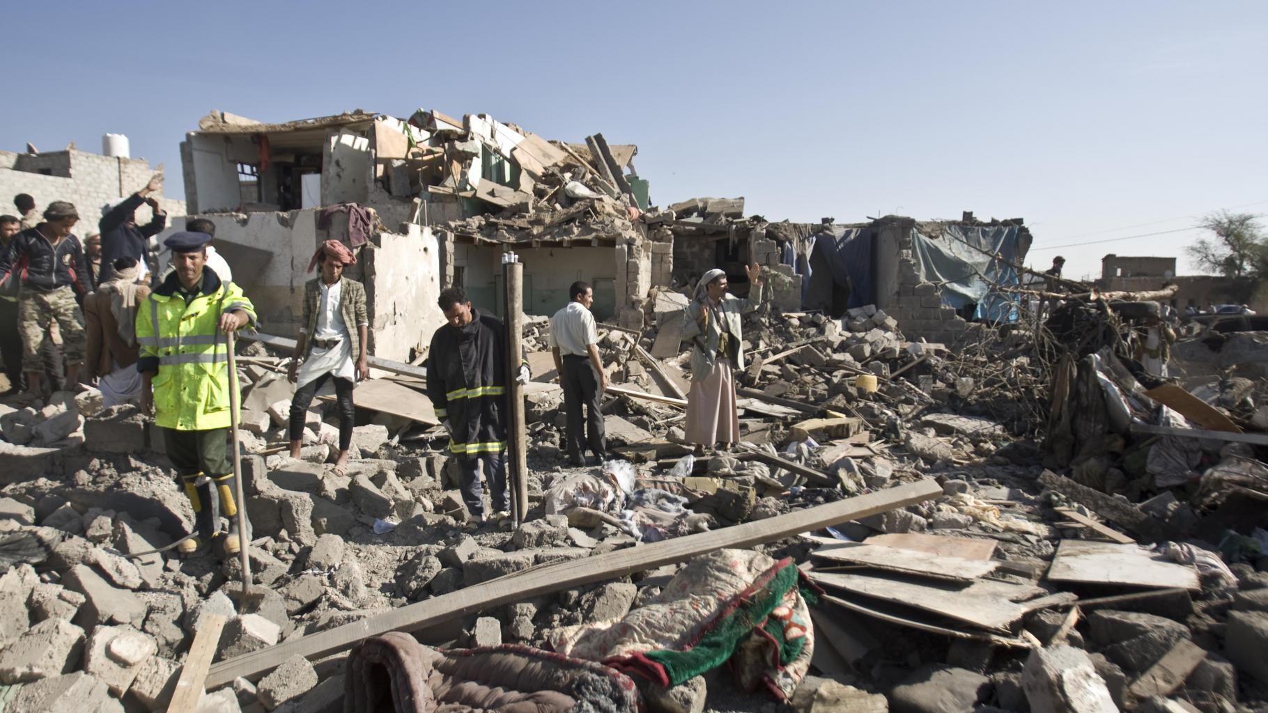 von einem Luftangriff zerstörte Häuser 