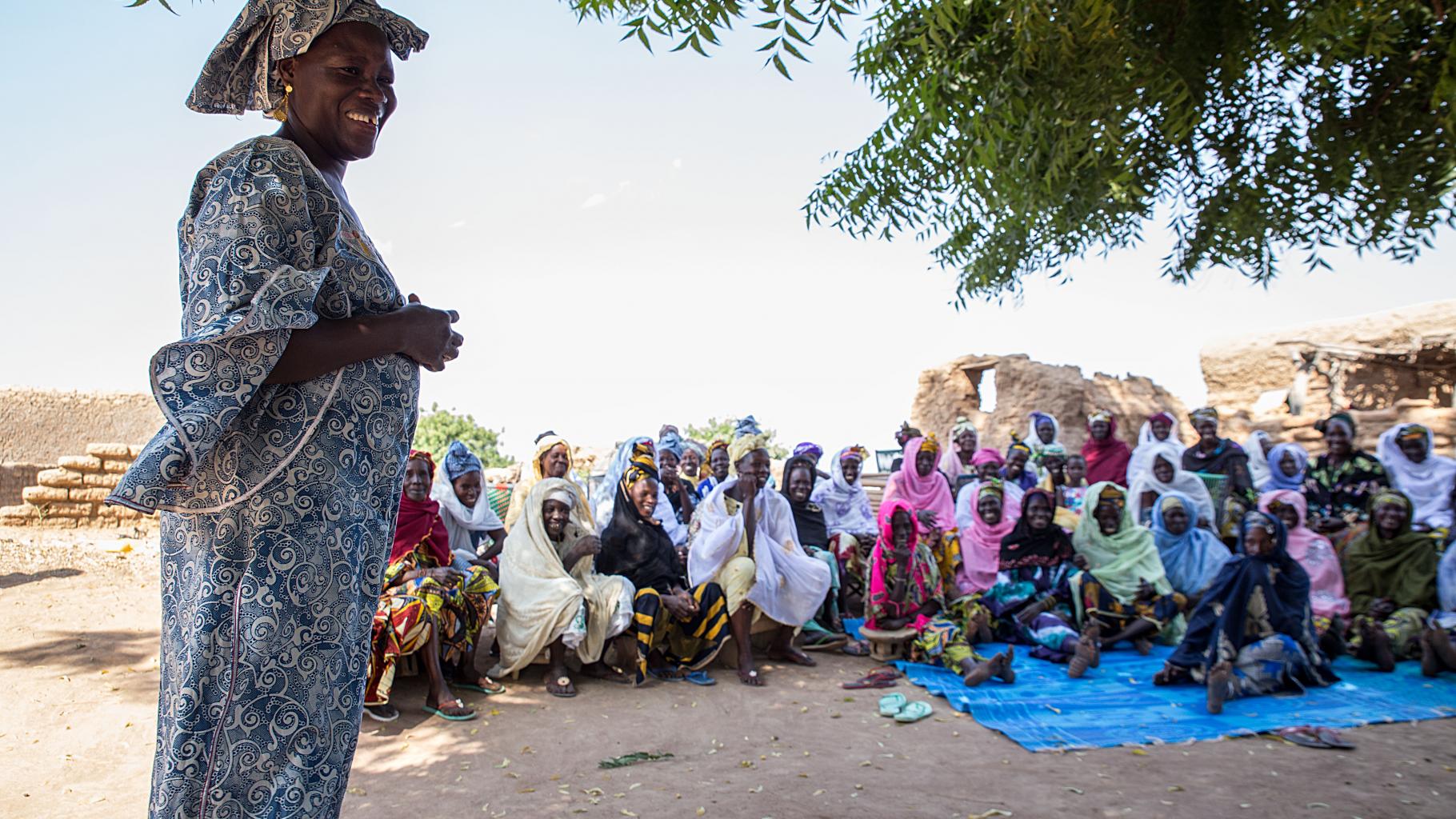 Frauen in Mali werden über Folgen weiblicher Beschneidung aufgeklärt
